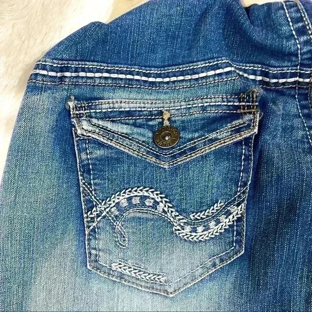 Indigo Blue Secret Fit Belly Flap Picket Stretch Western Maternity Crop Jeans L - Picture 3 of 16